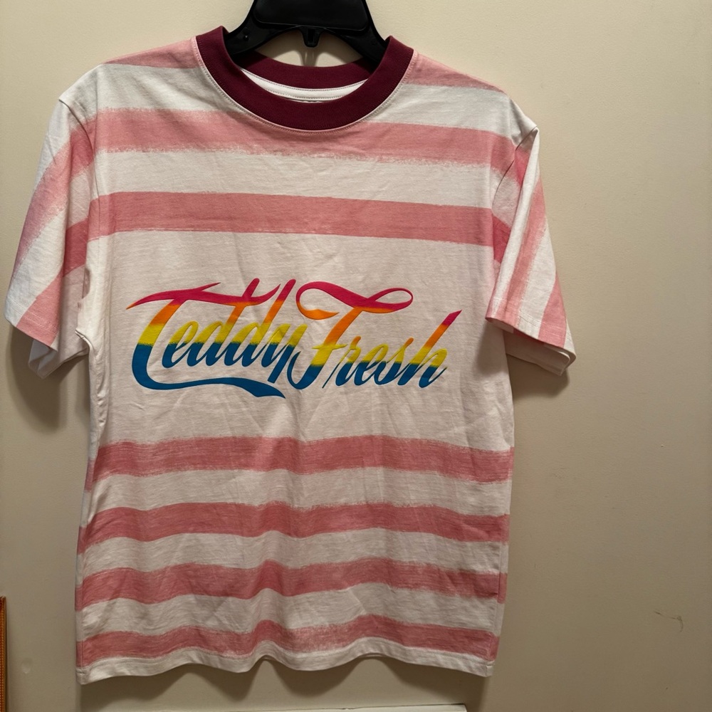 Teddy‎ Fresh graphic t-shirt pink white short sleeve T-shirt small